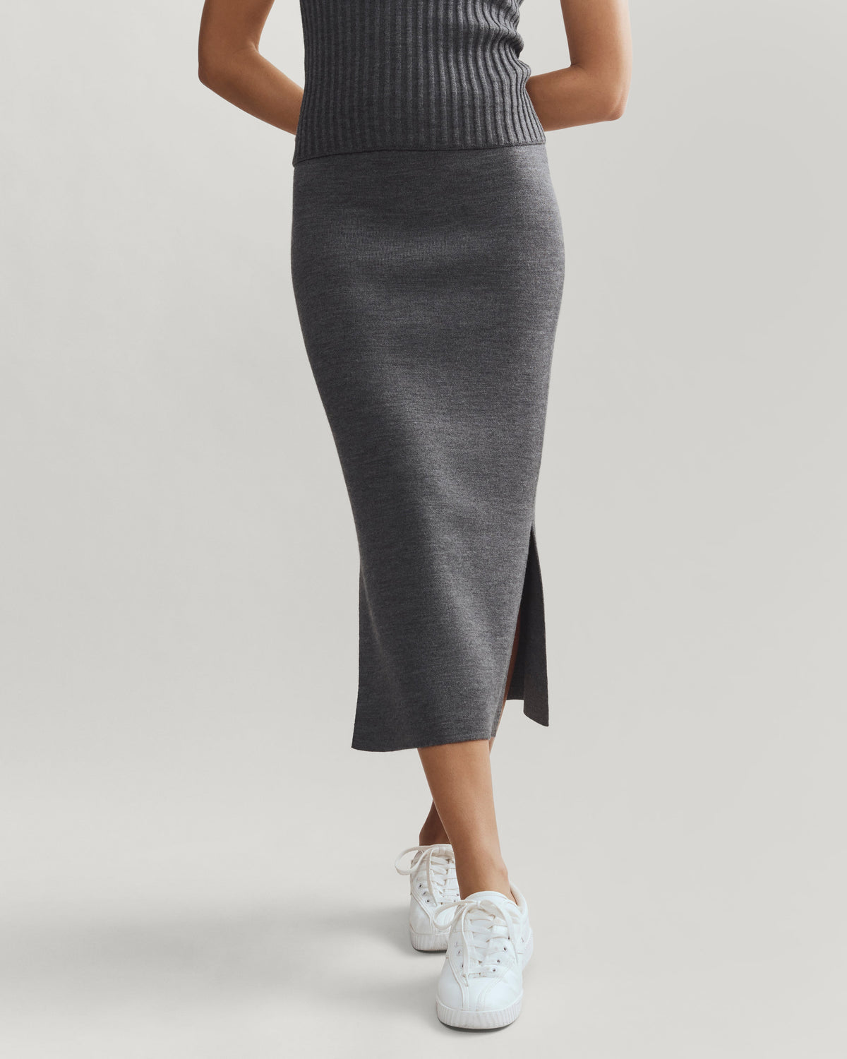 Charcoal Heather - Front