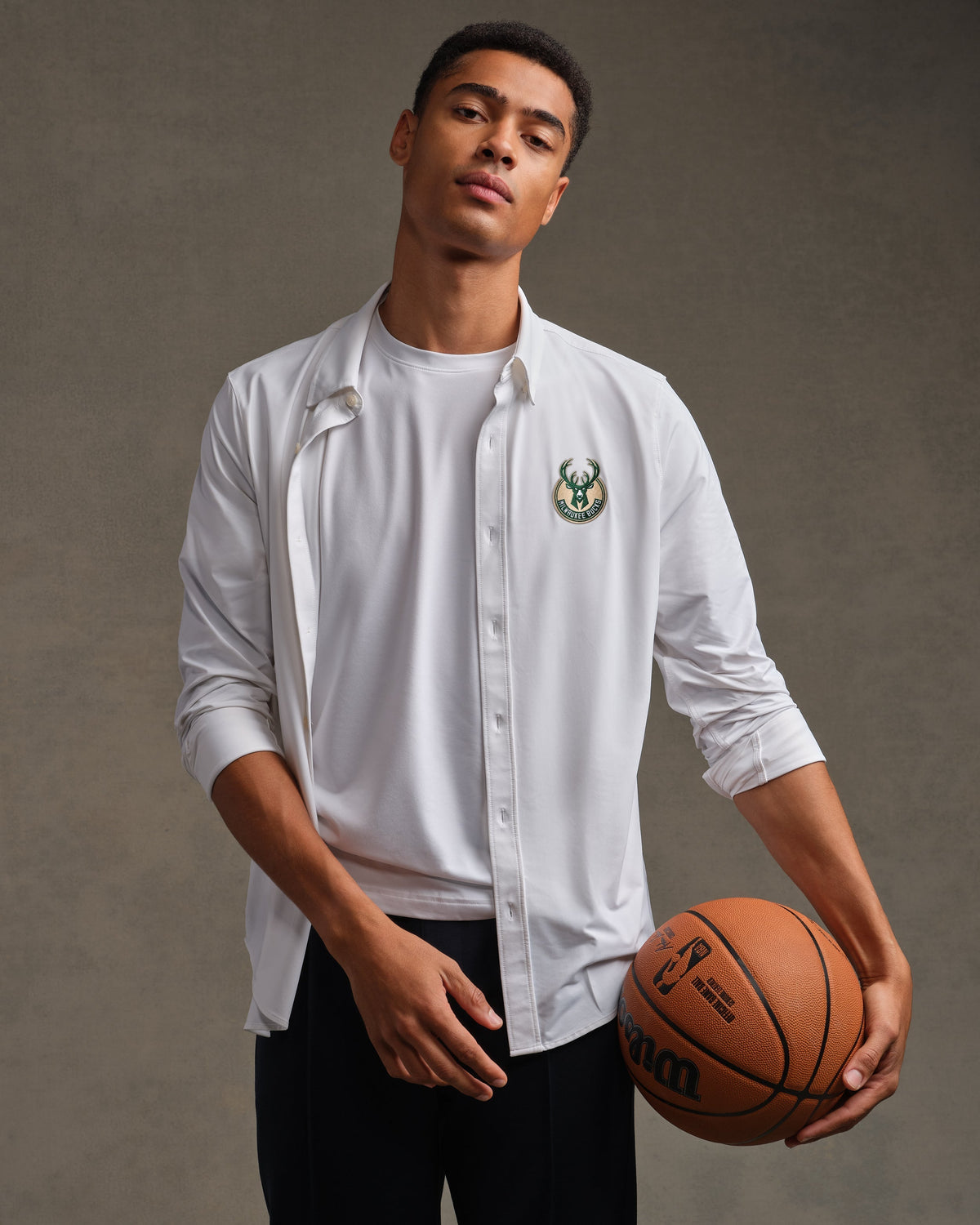 [NBA team=Milwaukee Bucks] White:Milwaukee Bucks - Front