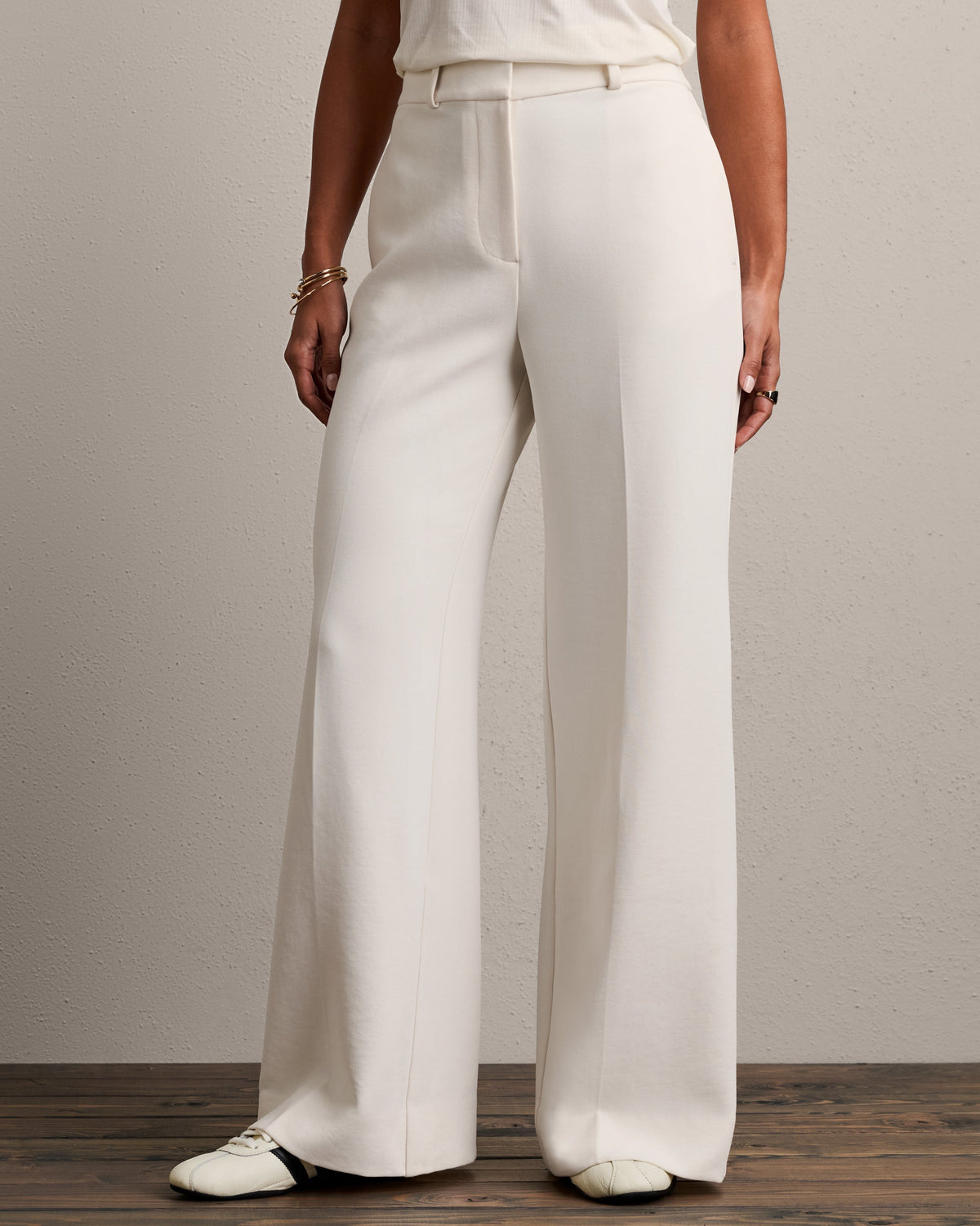 Off White - Front